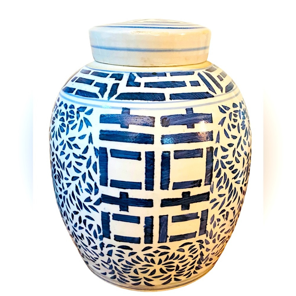 Antique Large Chinese
Porcelain Double Happiness Jar